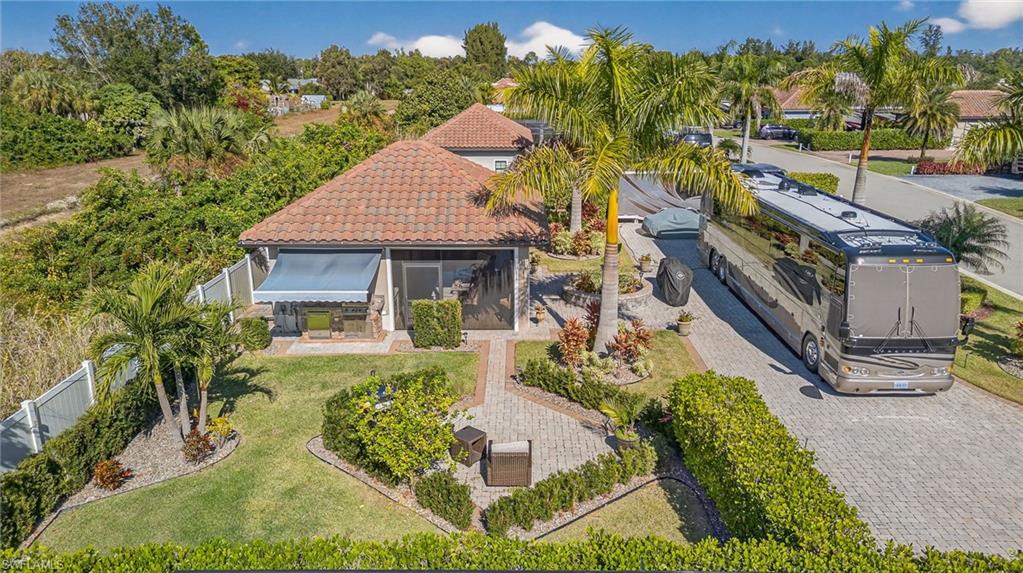 GOLDEN PALMS LUXURY MOTORCOACH RESORT - Land