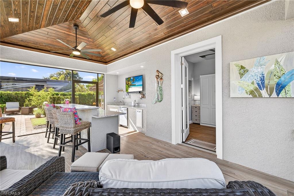 GOLDEN PALMS LUXURY MOTORCOACH RESORT - Land