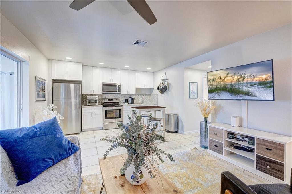 CHARLOTTE SHORES CONDOMINIUM - Residential