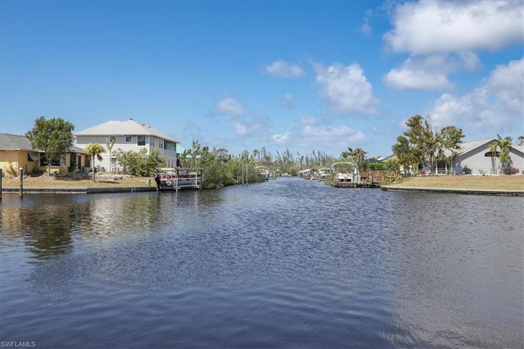 CHARLOTTE SHORES CONDOMINIUM - Residential