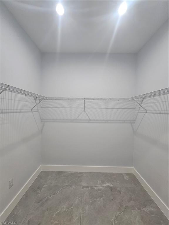 SAN CARLOS PARK - Residential