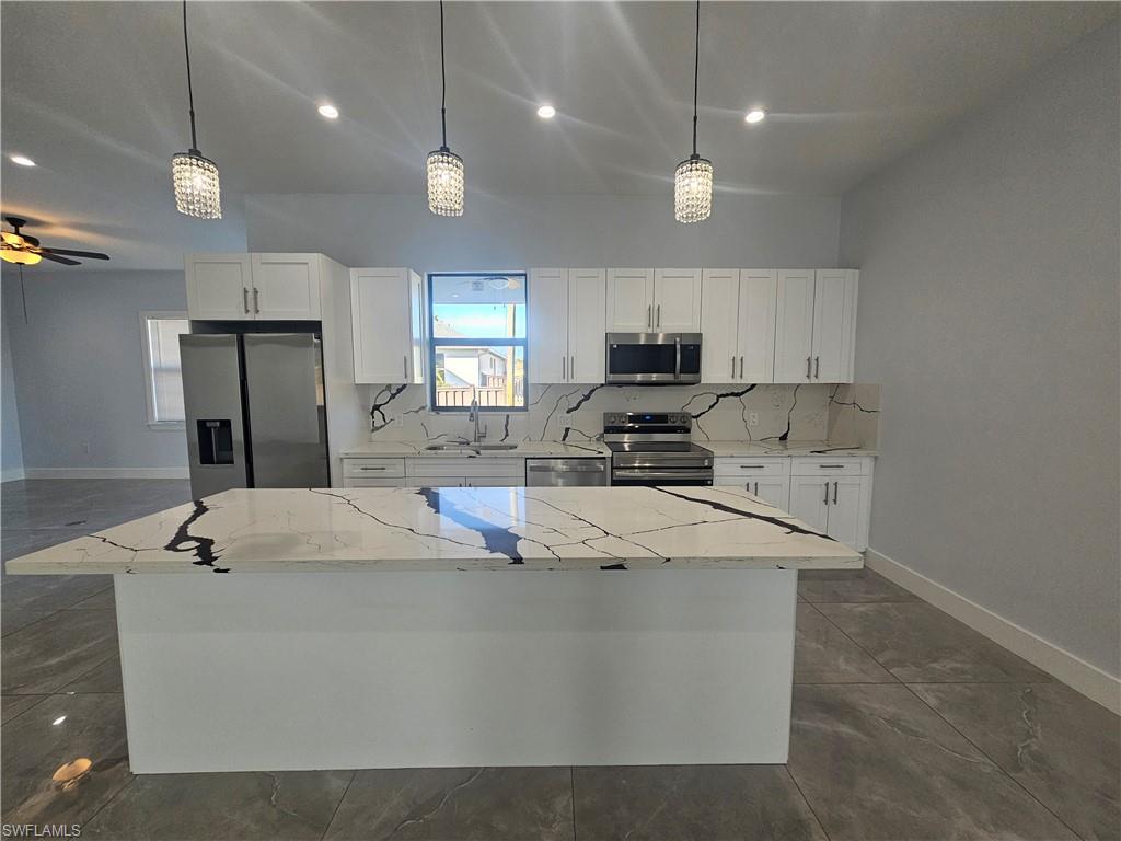 SAN CARLOS PARK - Residential