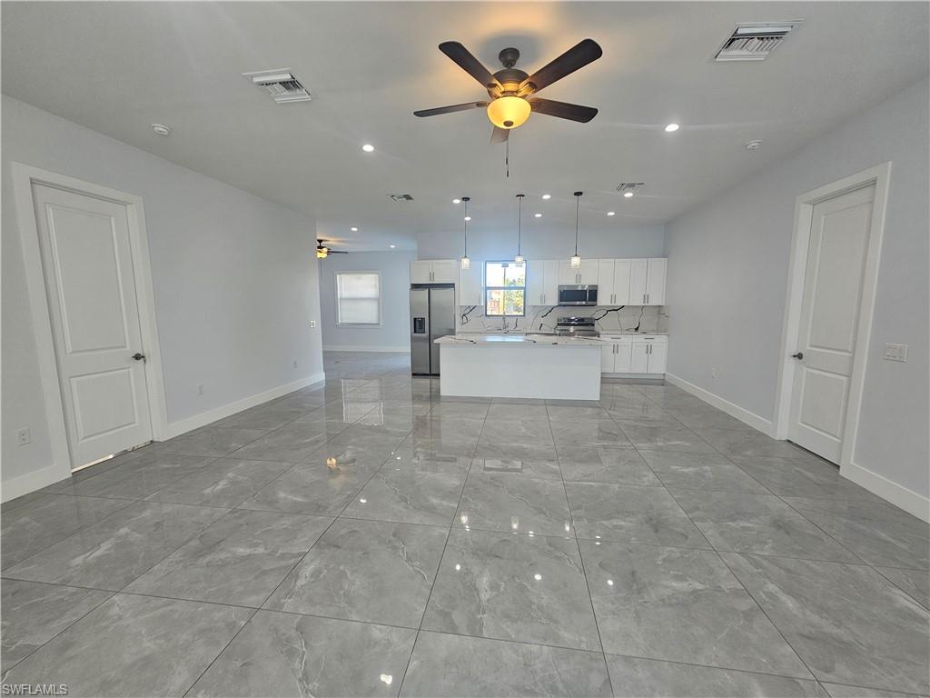 SAN CARLOS PARK - Residential