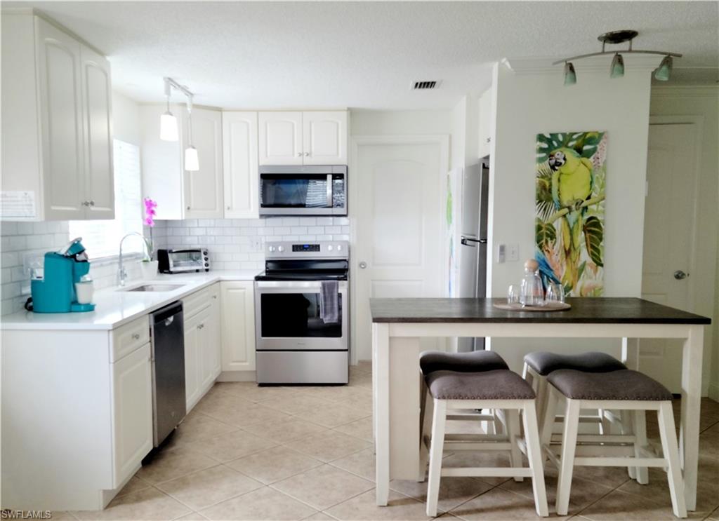 NAPLES PARK - Residential