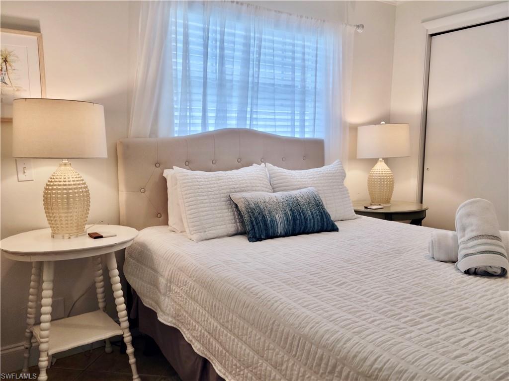 NAPLES PARK - Residential