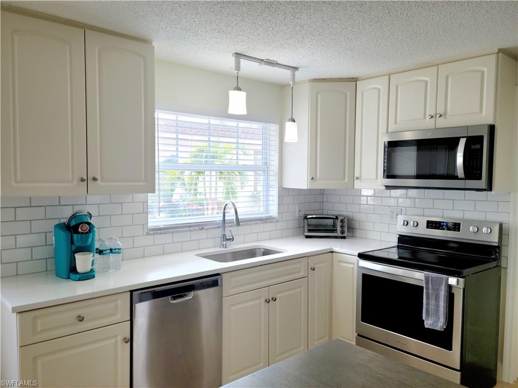 NAPLES PARK - Residential