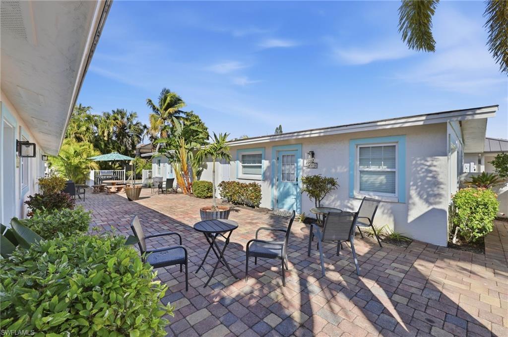 NAPLES PARK - Residential