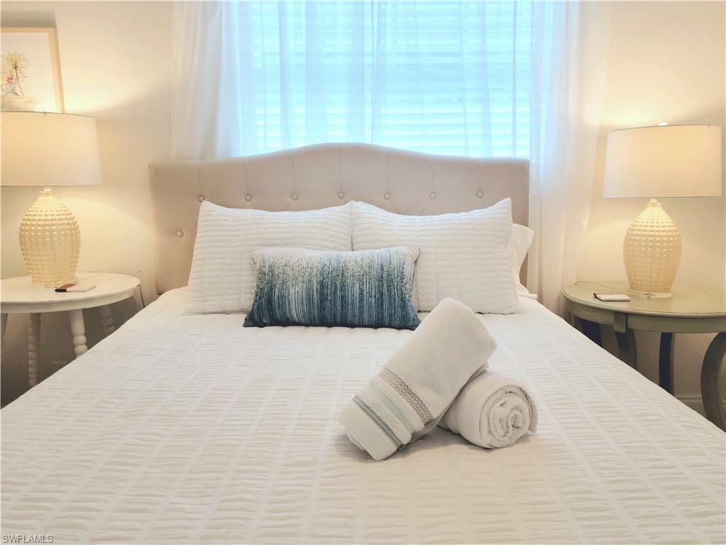 NAPLES PARK - Residential