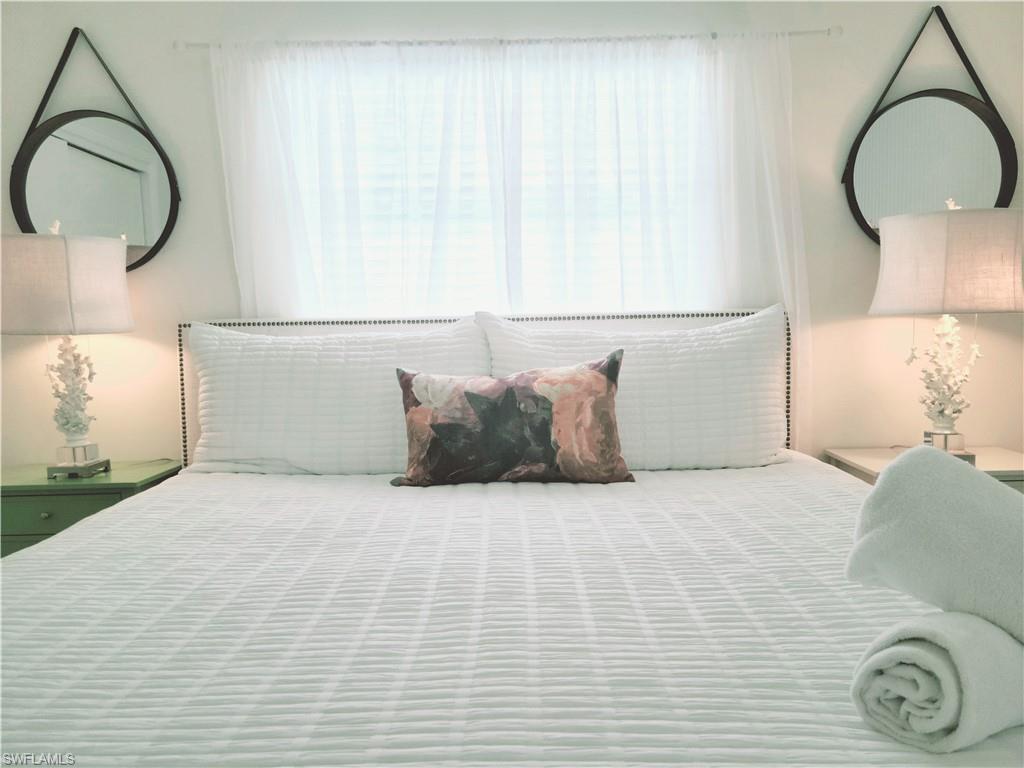 NAPLES PARK - Residential