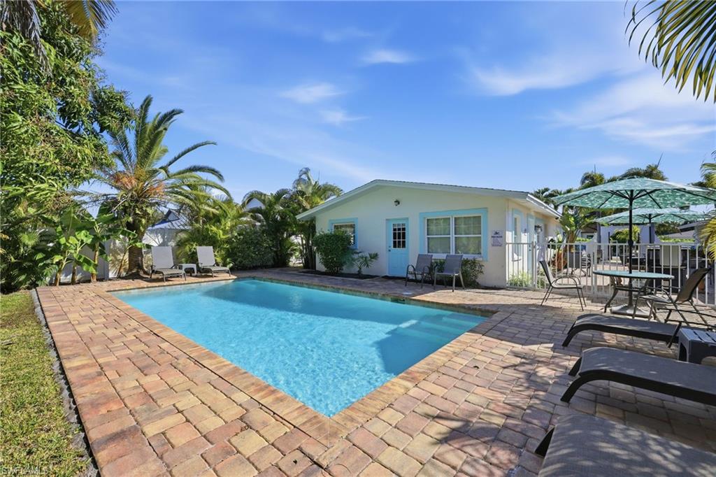 NAPLES PARK - Residential