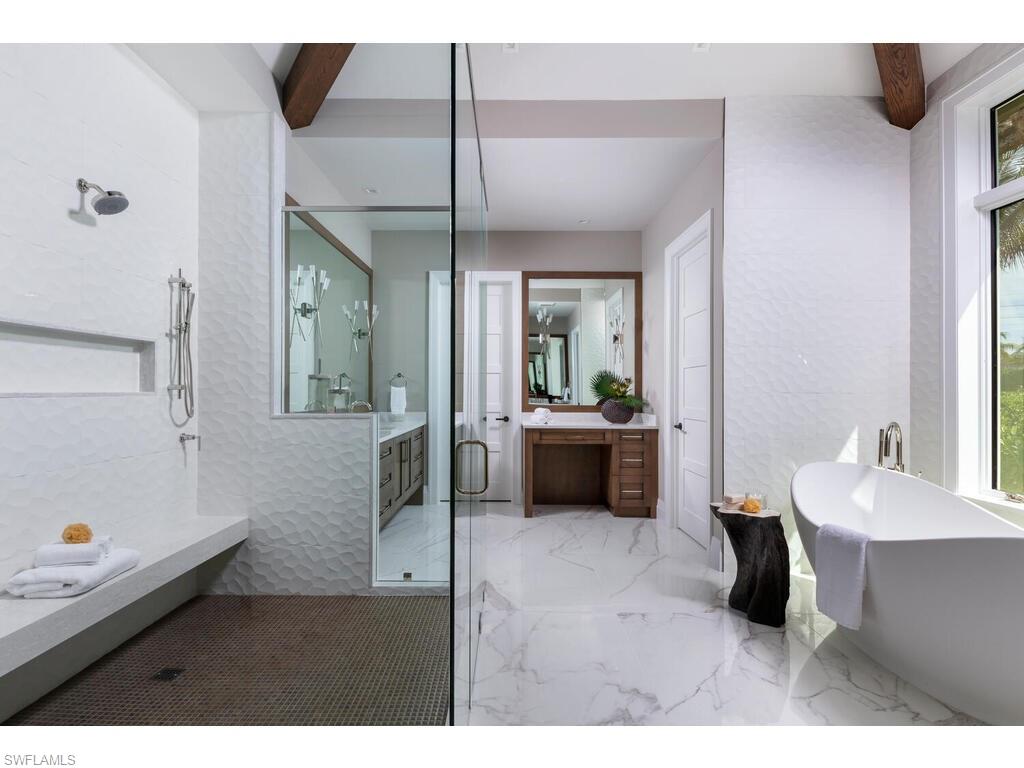 AQUALANE SHORES - Residential