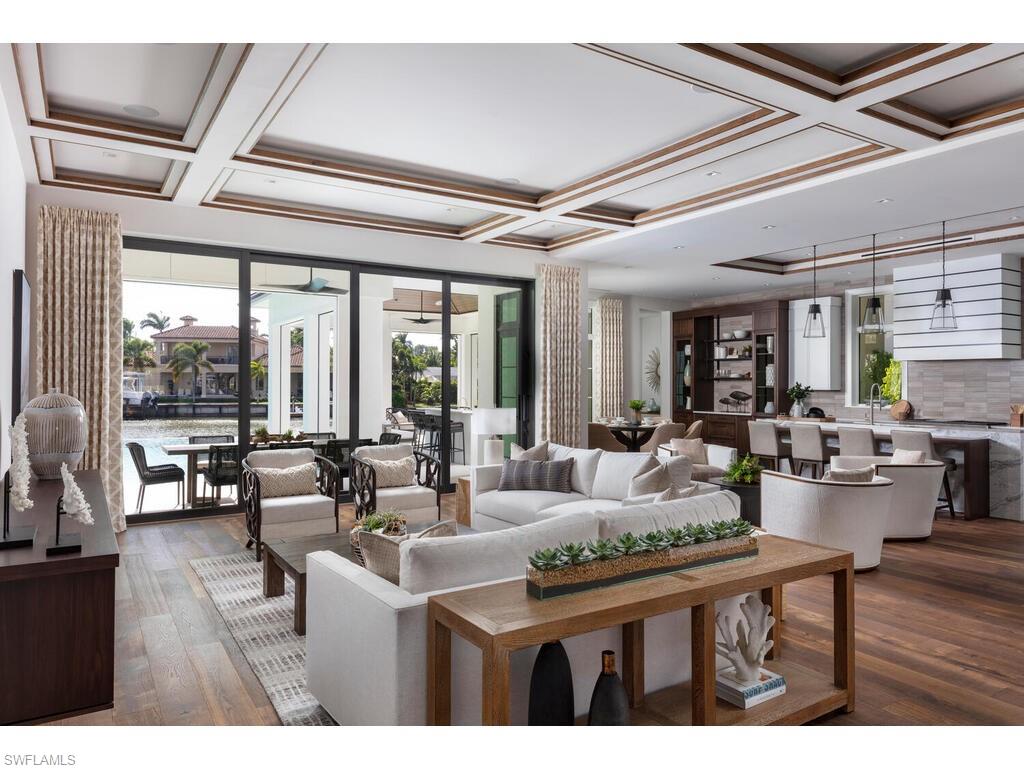 AQUALANE SHORES - Residential