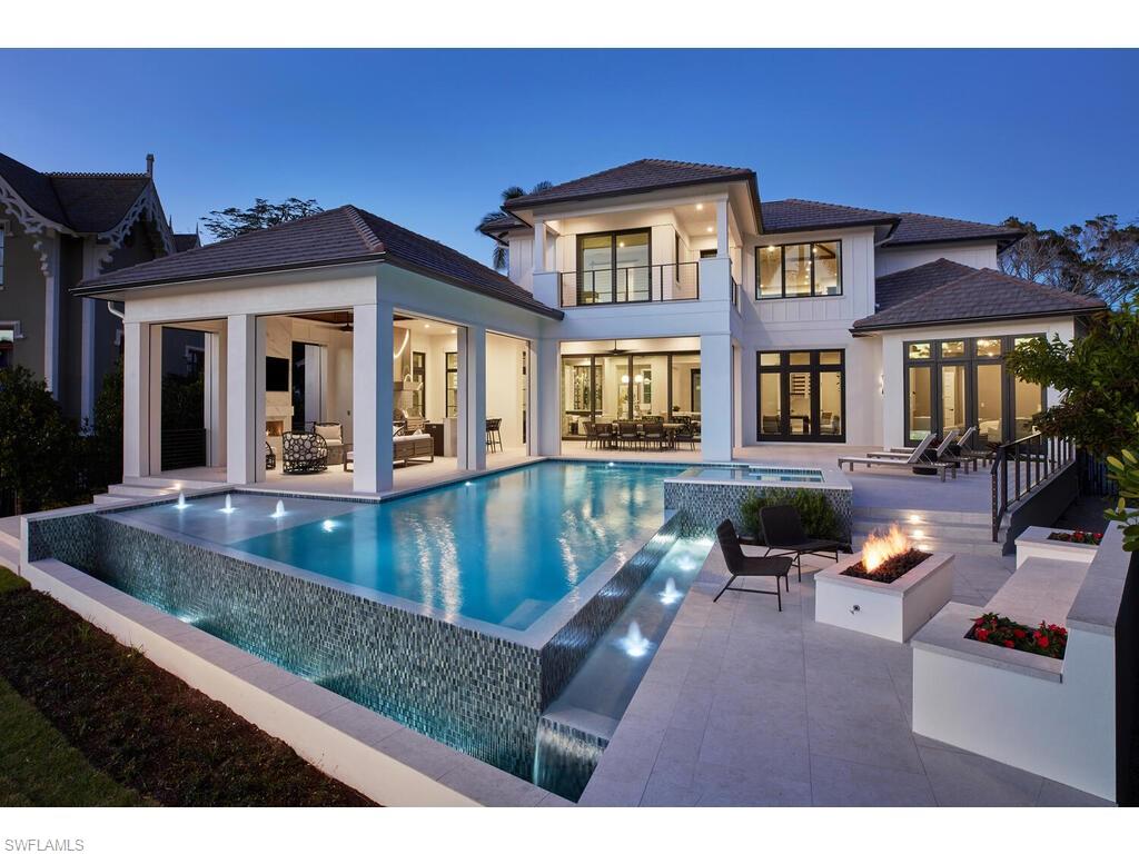 AQUALANE SHORES - Residential