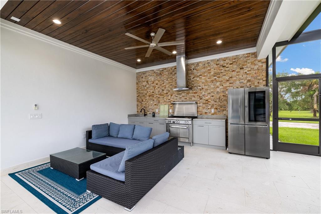 GOLDEN GATE ESTATES - Residential