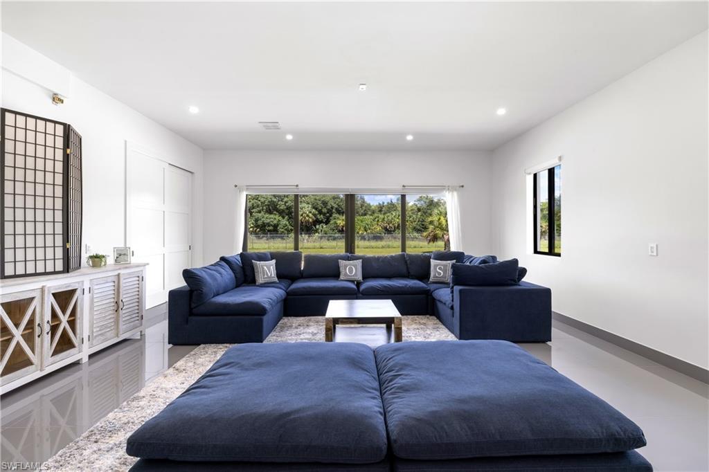 GOLDEN GATE ESTATES - Residential