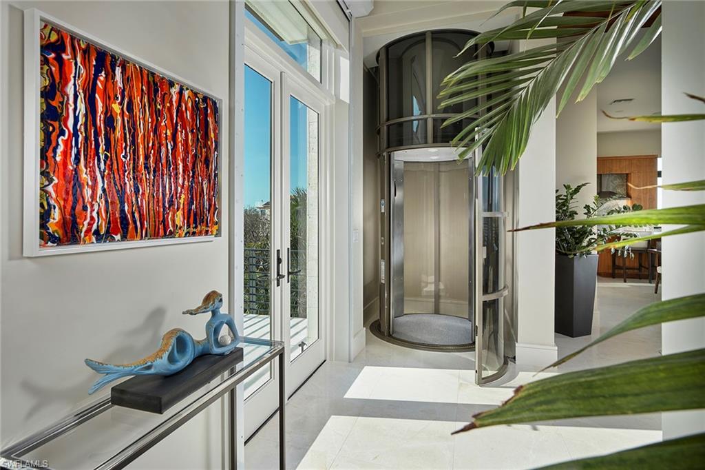 KEY MARCO - Residential