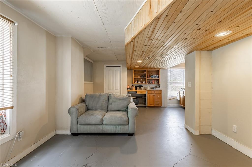 NORTH FORT MYERS - Residential