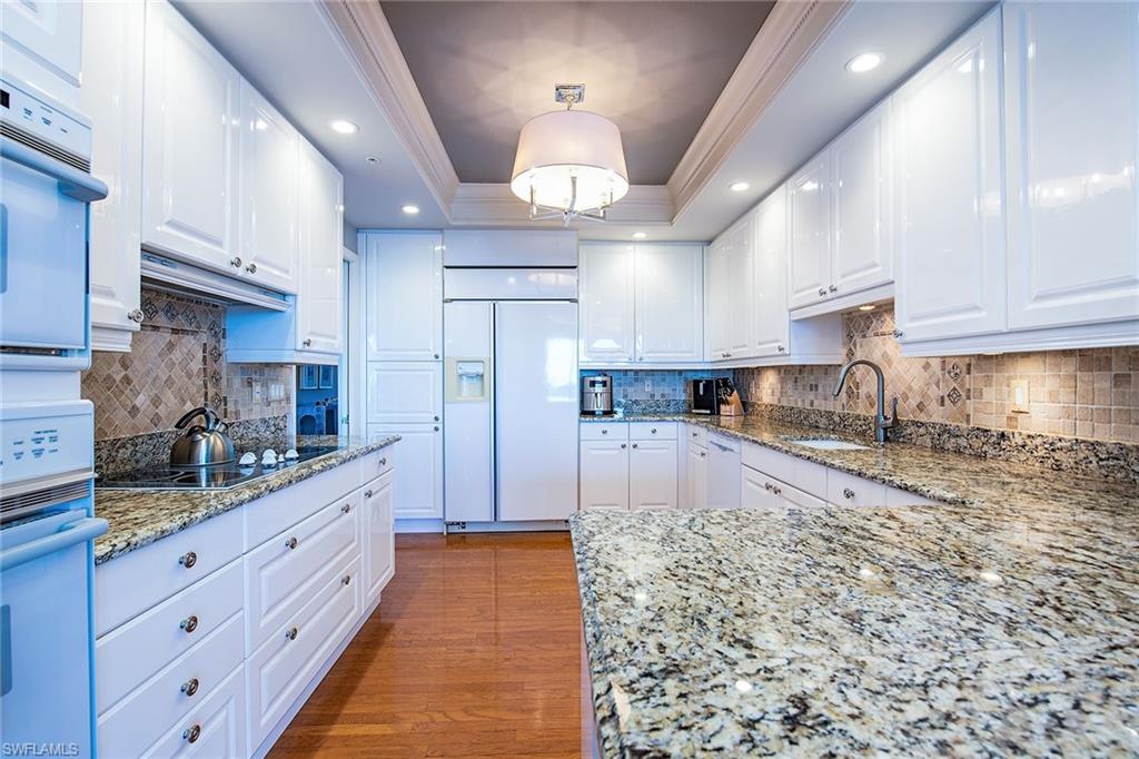 8960 Bay Colony DR 602