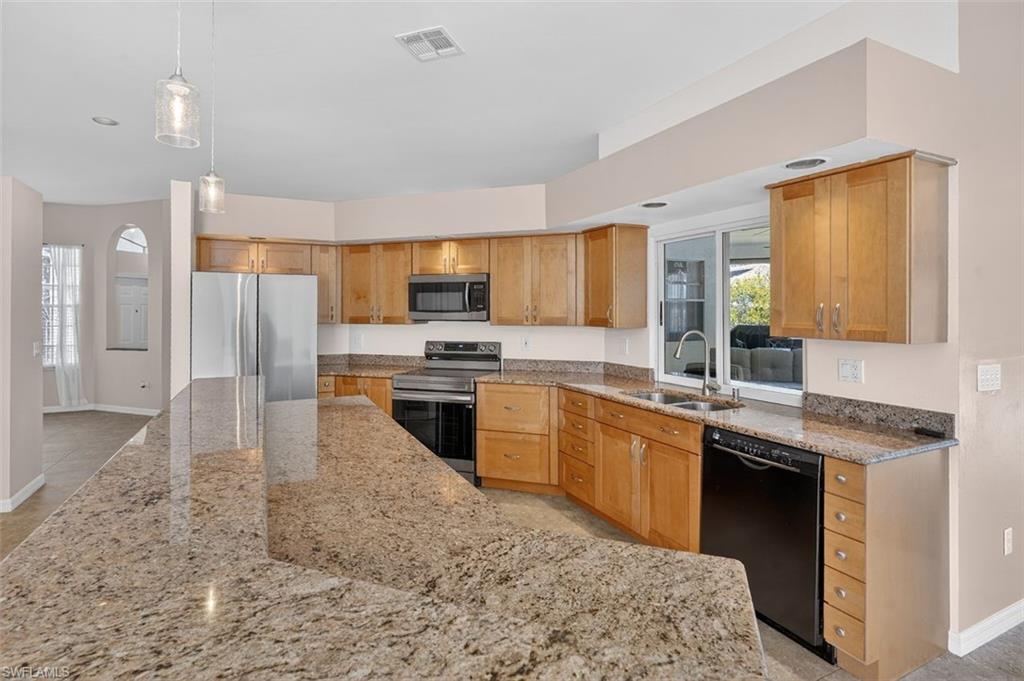 CROSS CREEK ESTATES - Residential