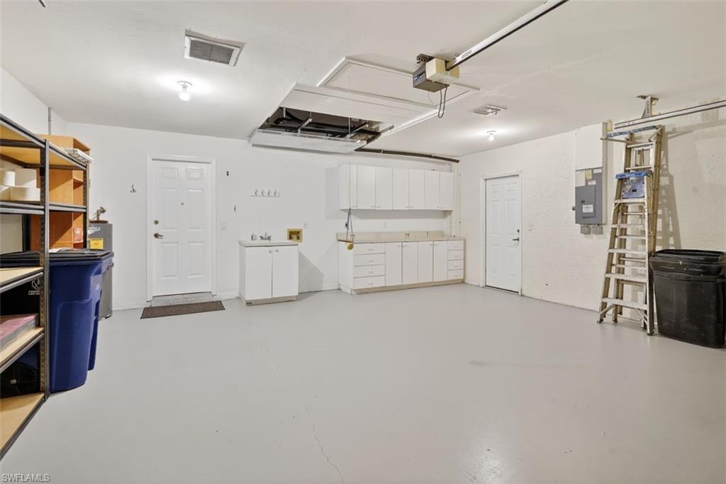 CROSS CREEK ESTATES - Residential