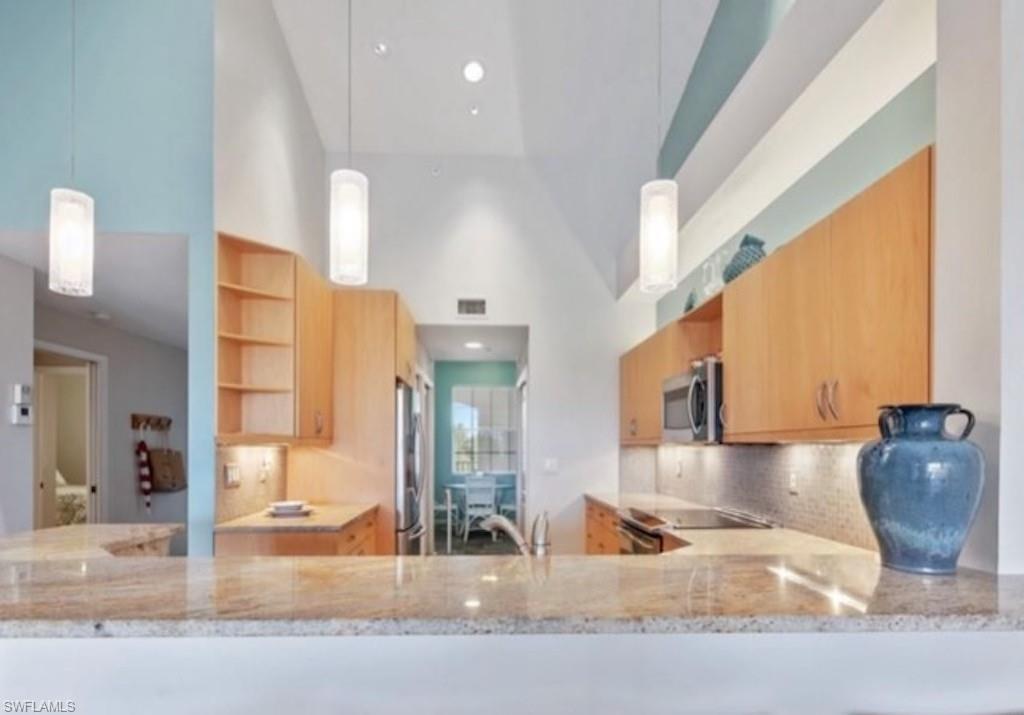 WINDWARD CAY - Residential Lease