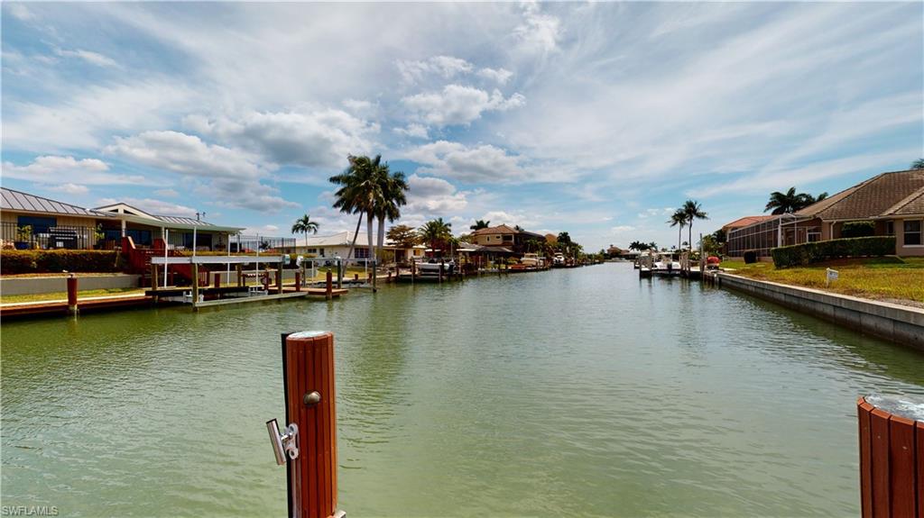 MARCO BEACH - Residential