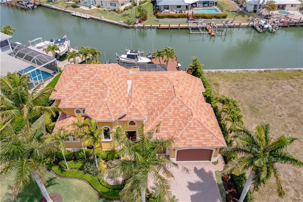 MARCO BEACH - Residential