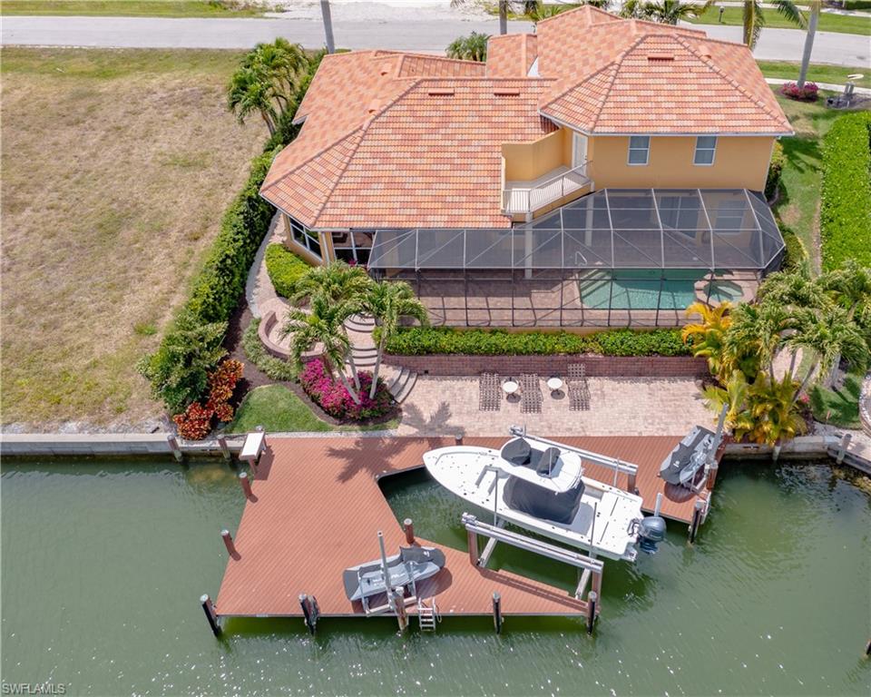 MARCO BEACH - Residential