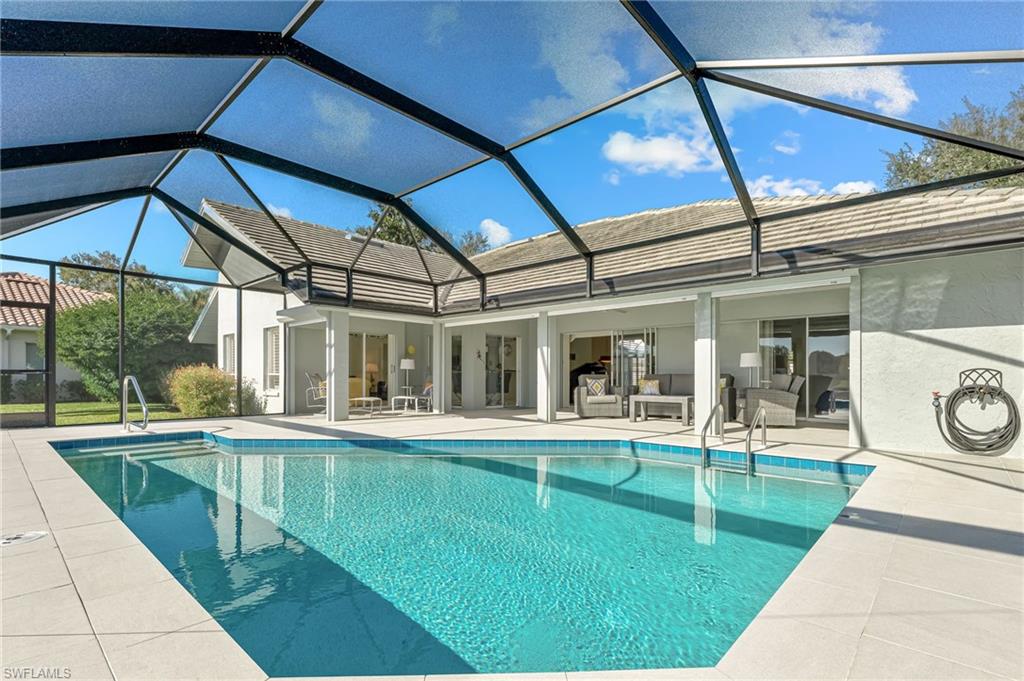 LONGSHORE LAKE - Residential