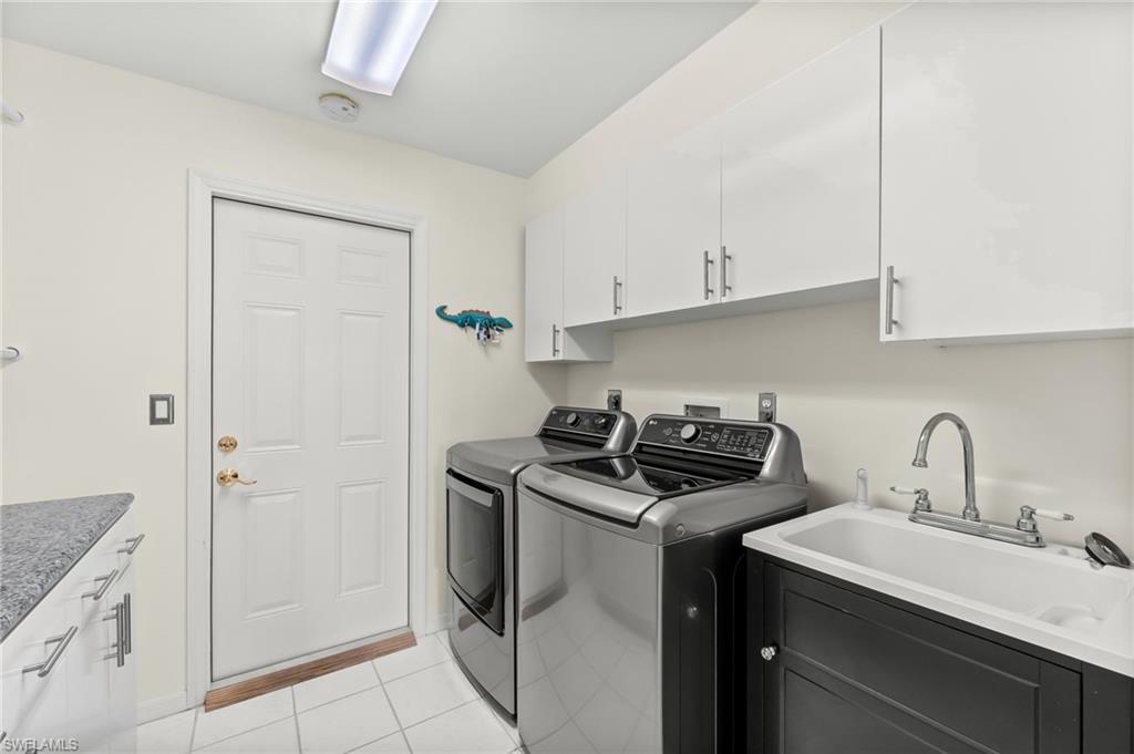 LONGSHORE LAKE - Residential