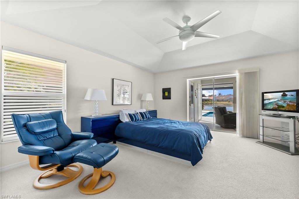 LONGSHORE LAKE - Residential