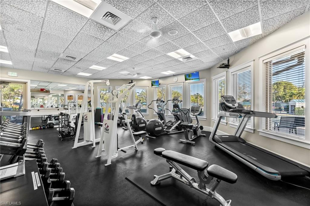 LONGSHORE LAKE - Residential