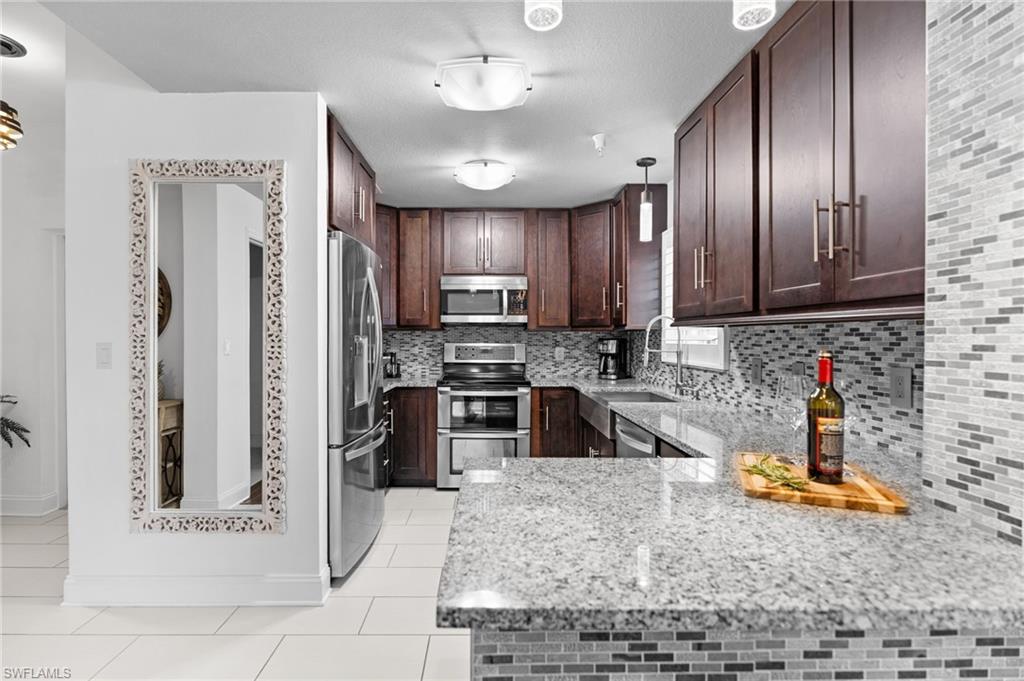 BOTANICAL PLACE - Residential