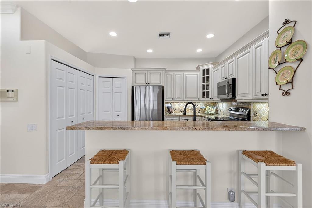 SOMMERSET VILLAS - Residential