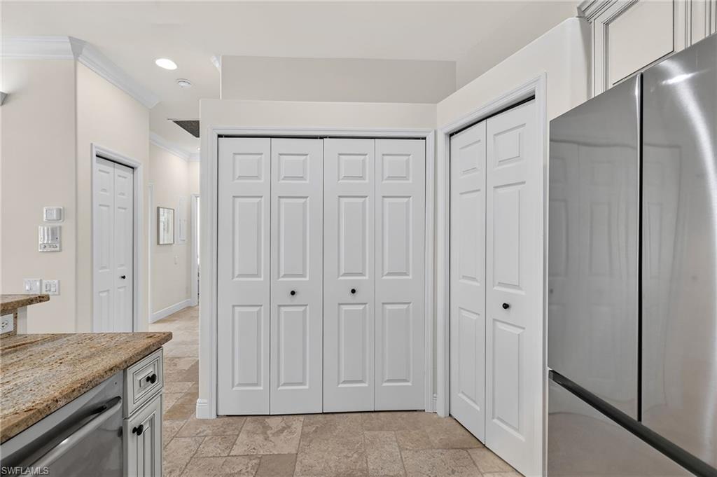 SOMMERSET VILLAS - Residential