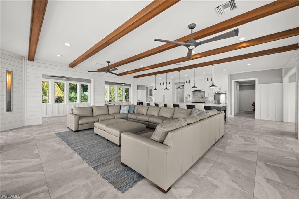 7660 Bocilla LN