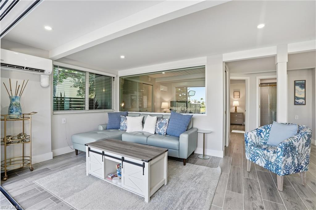 SANTINI CROSS UNREC - Residential