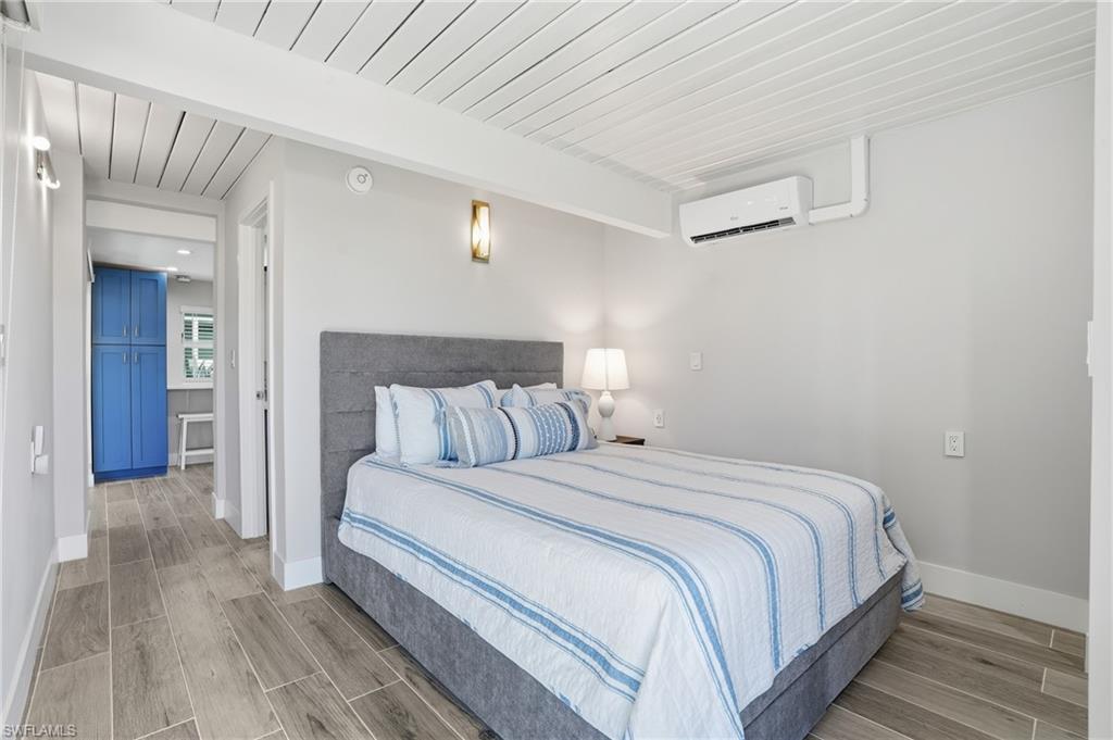 SANTINI CROSS UNREC - Residential