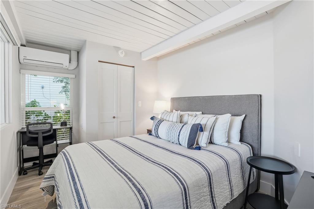 SANTINI CROSS UNREC - Residential