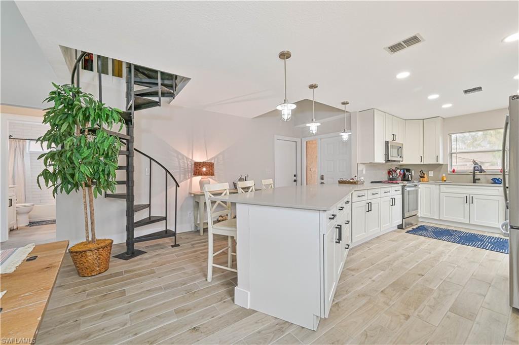 6449 Royal Woods DR