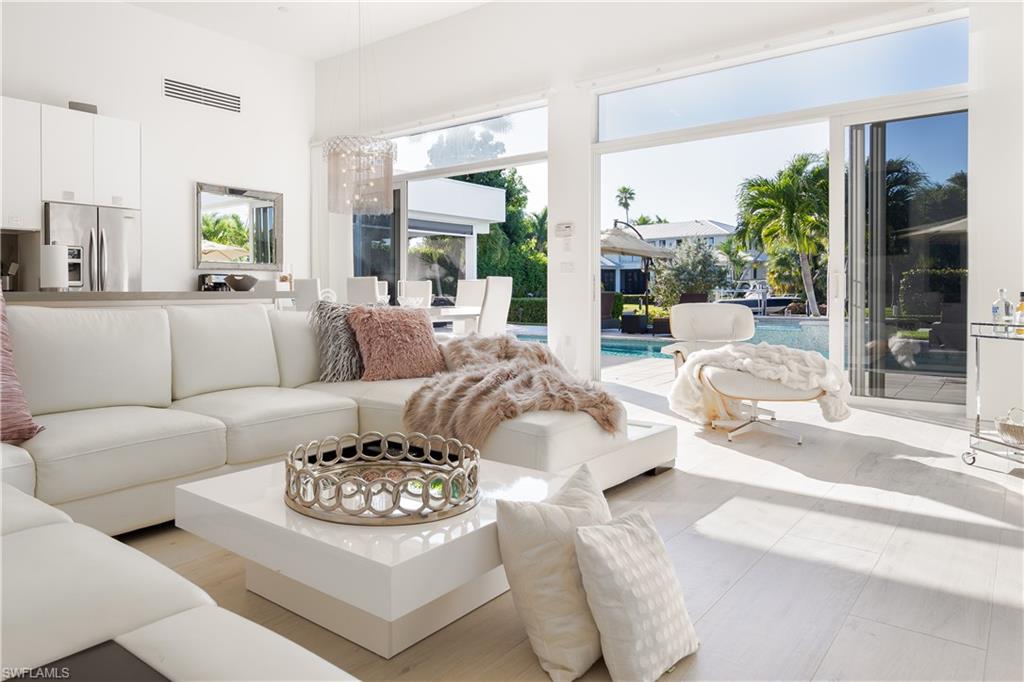 ROYAL HARBOR - Residential