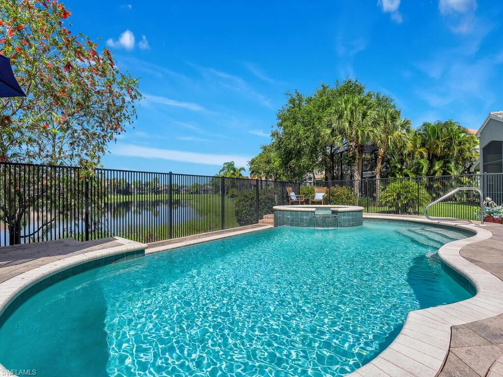 SATURNIA LAKES - Residential