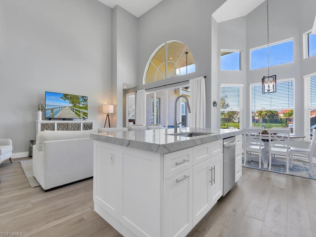 SATURNIA LAKES - Residential