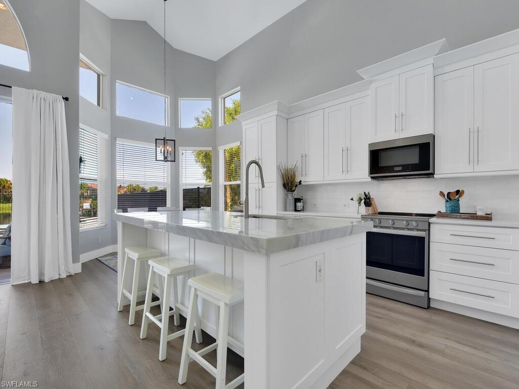 SATURNIA LAKES - Residential