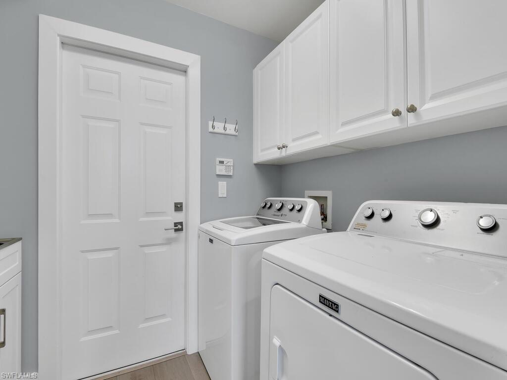 SATURNIA LAKES - Residential