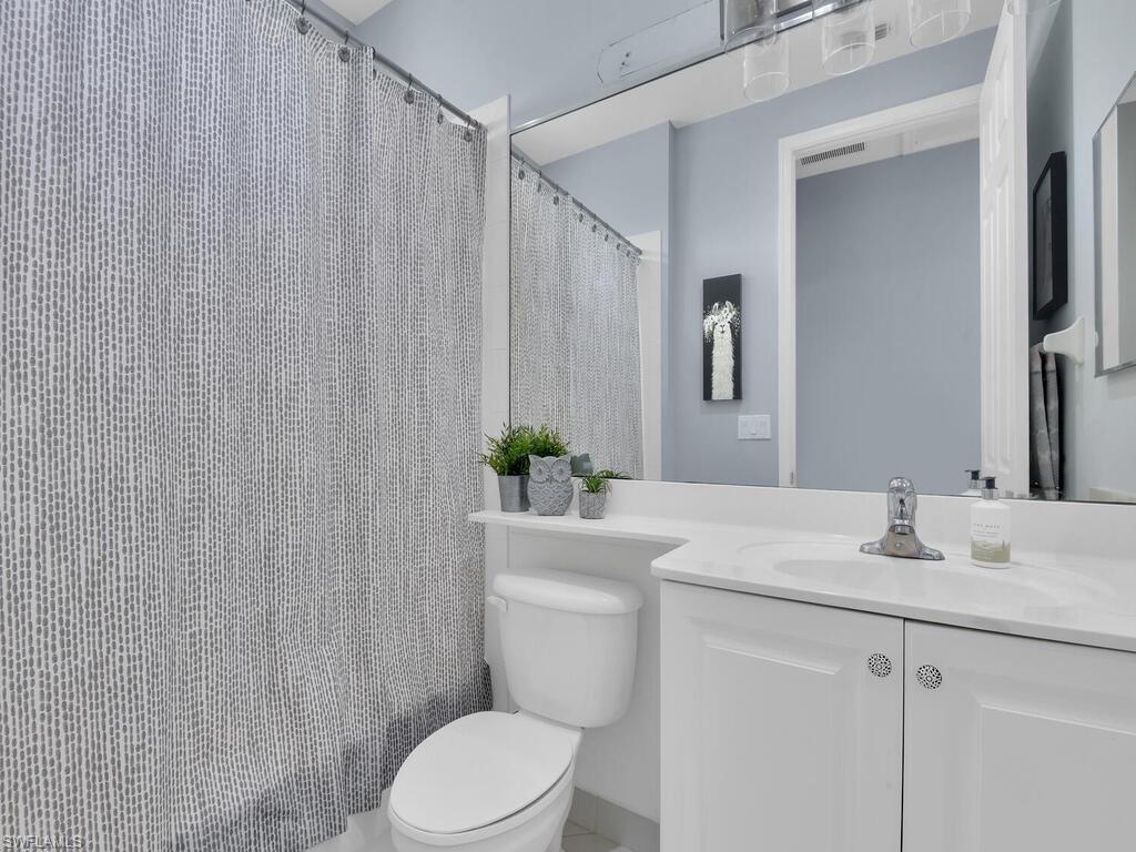 SATURNIA LAKES - Residential