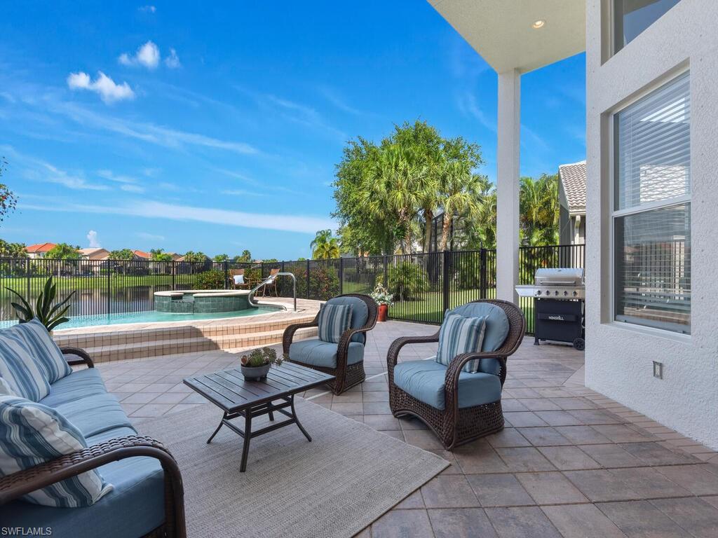 SATURNIA LAKES - Residential