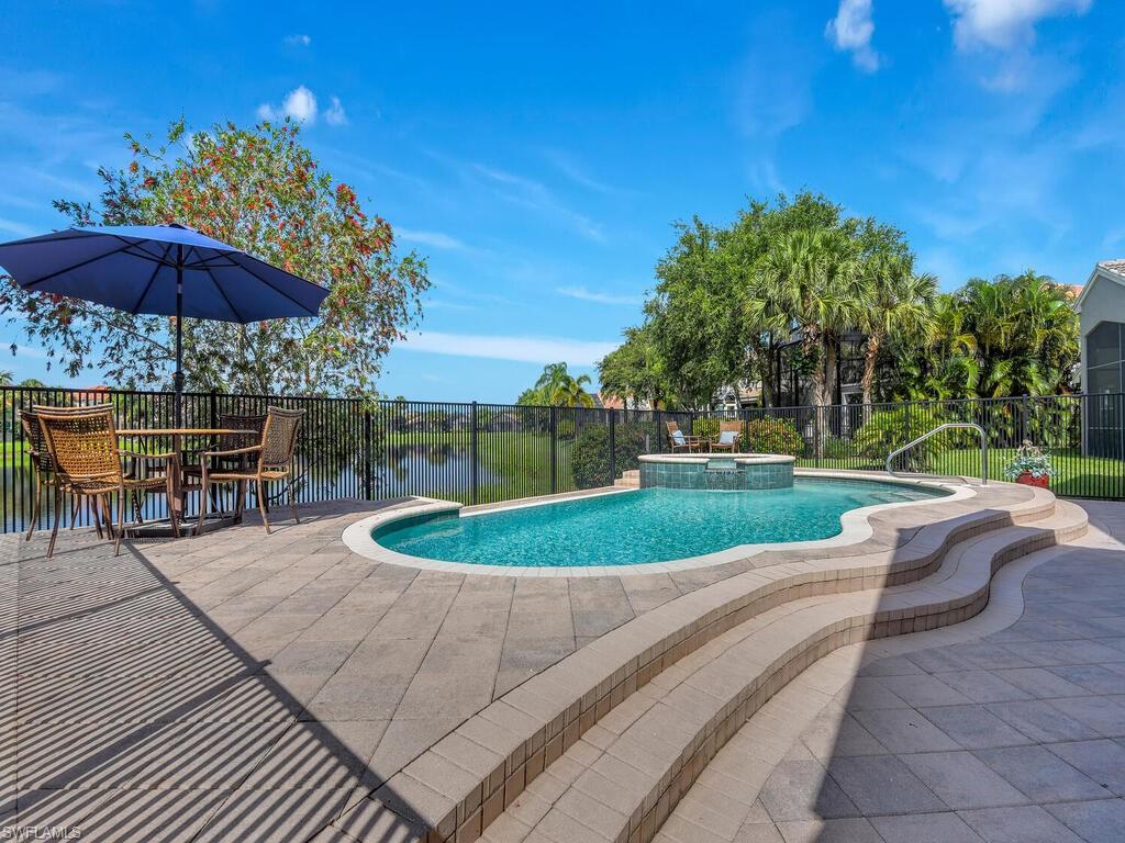 SATURNIA LAKES - Residential