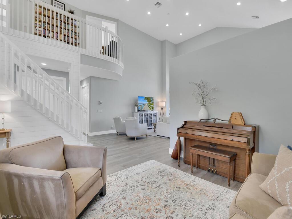 SATURNIA LAKES - Residential