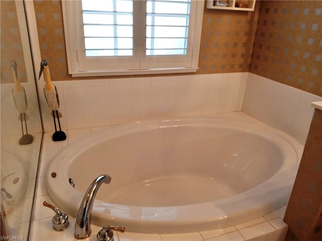 BELL TOWER PARK - Residential